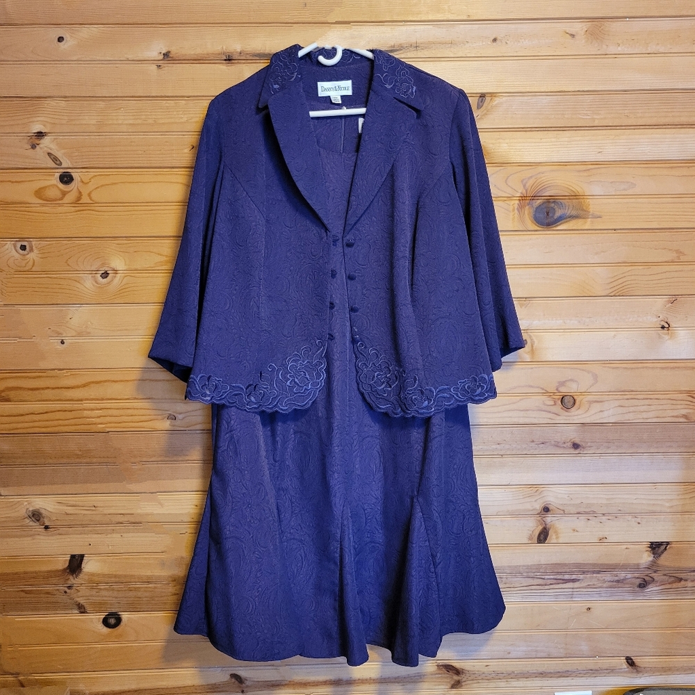 David & Nicole Dark Purple Sleeveless Dress With Matching Coat Size: 20W